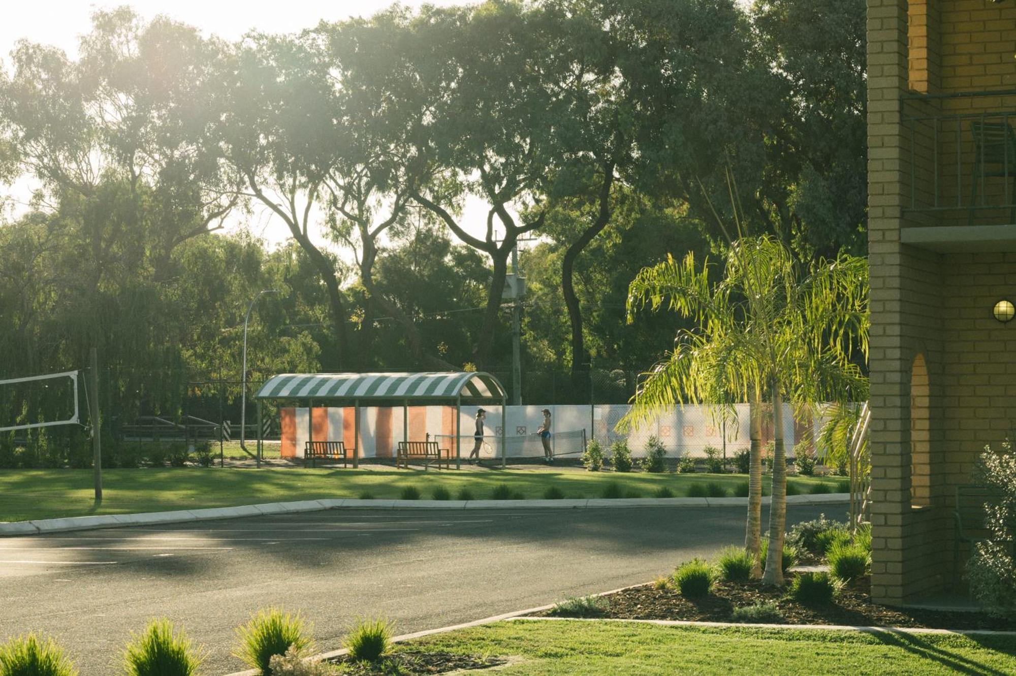 The Timothee Resort バッセルトン エクステリア 写真